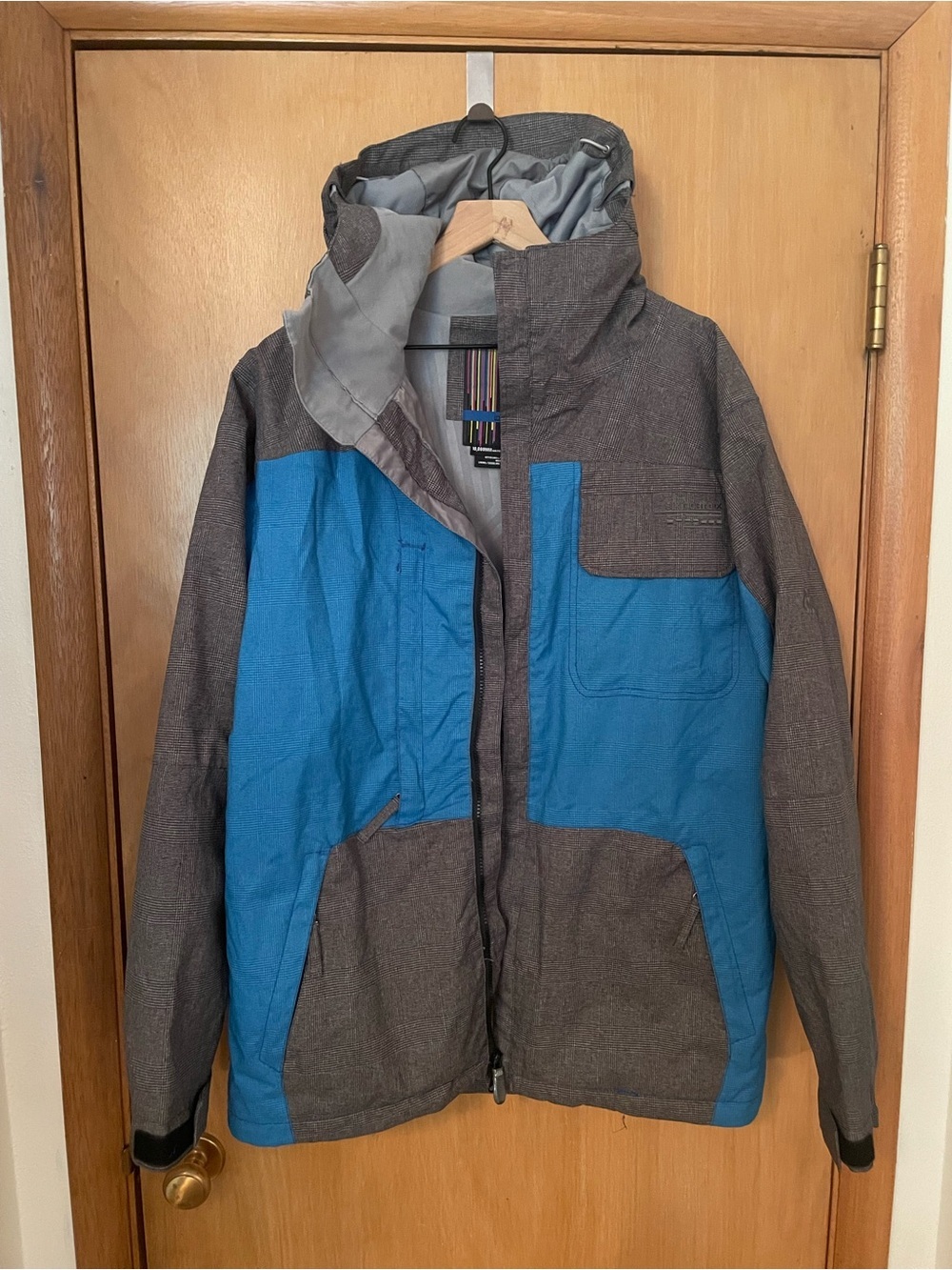 686 Boats and Hoes Snowboarding Jacket Size M